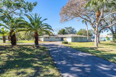 A home in SARASOTA