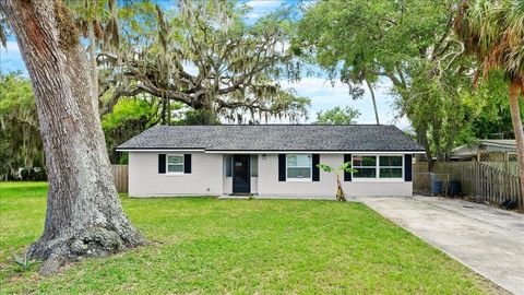 704 LYNN AVENUE NEW SMYRNA BEACH FL 32168