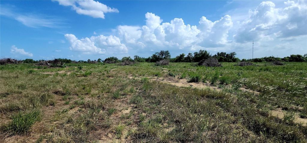 Photo of 790 Lake Lotela Drive, Avon Park, FL 33825 (MLS # P4935222)