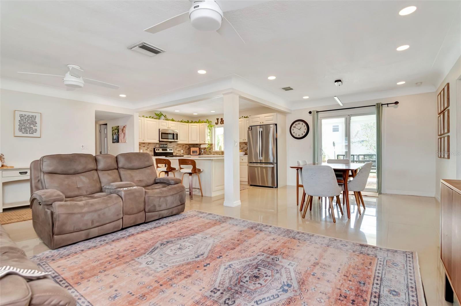 GARDEN MANOR SEC 2 - Residential