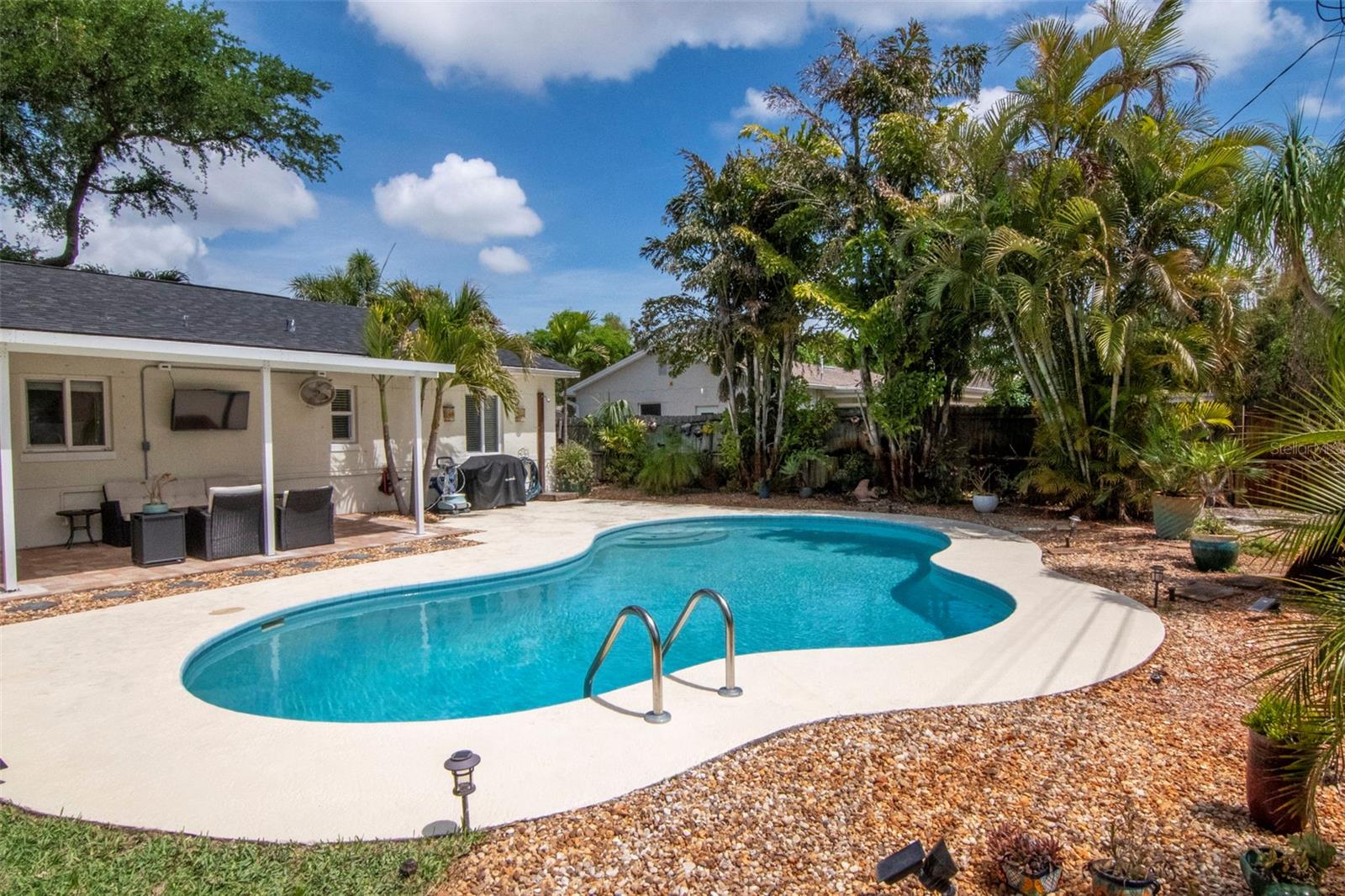 GARDEN MANOR SEC 2 - Residential