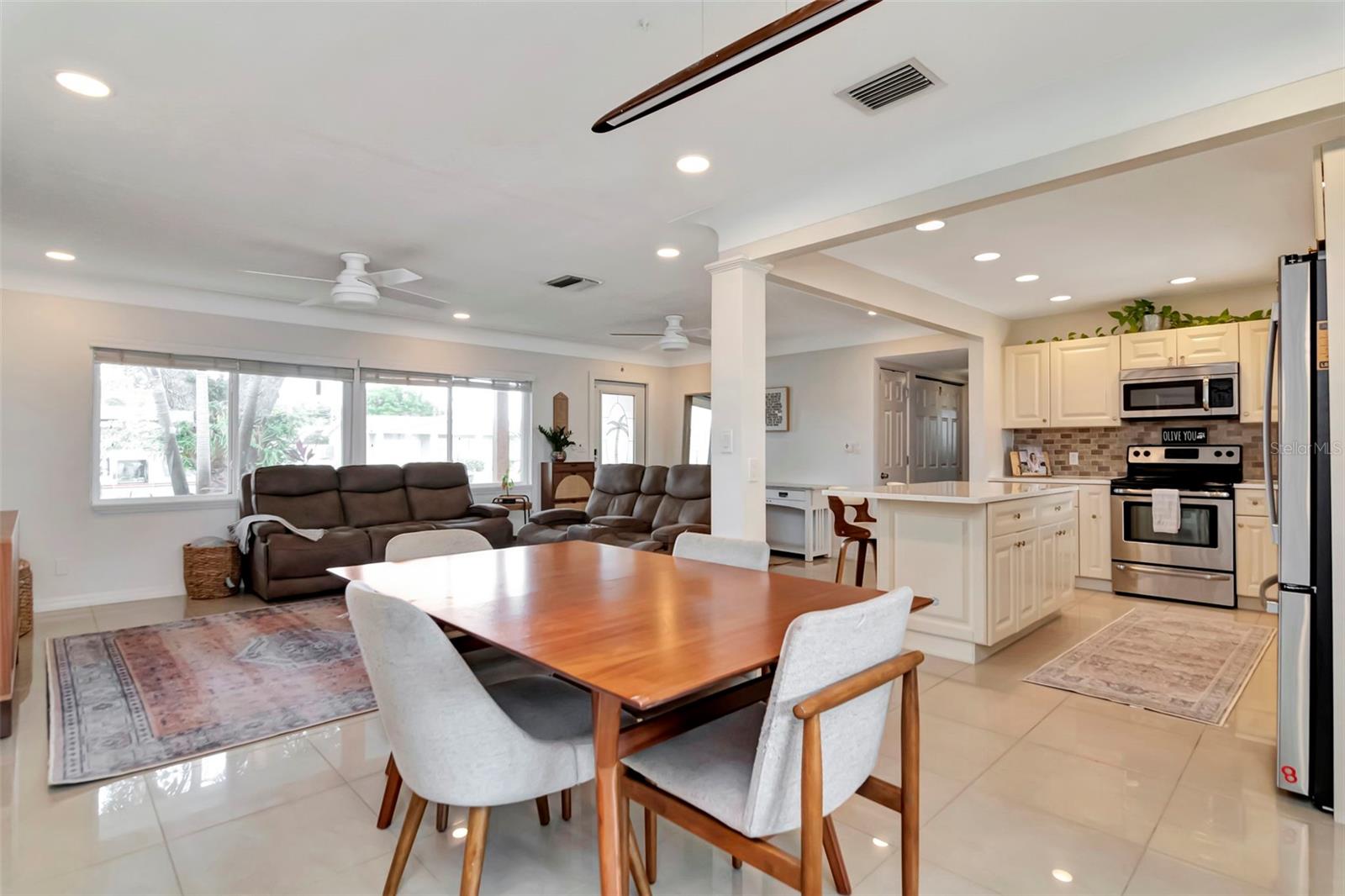 GARDEN MANOR SEC 2 - Residential