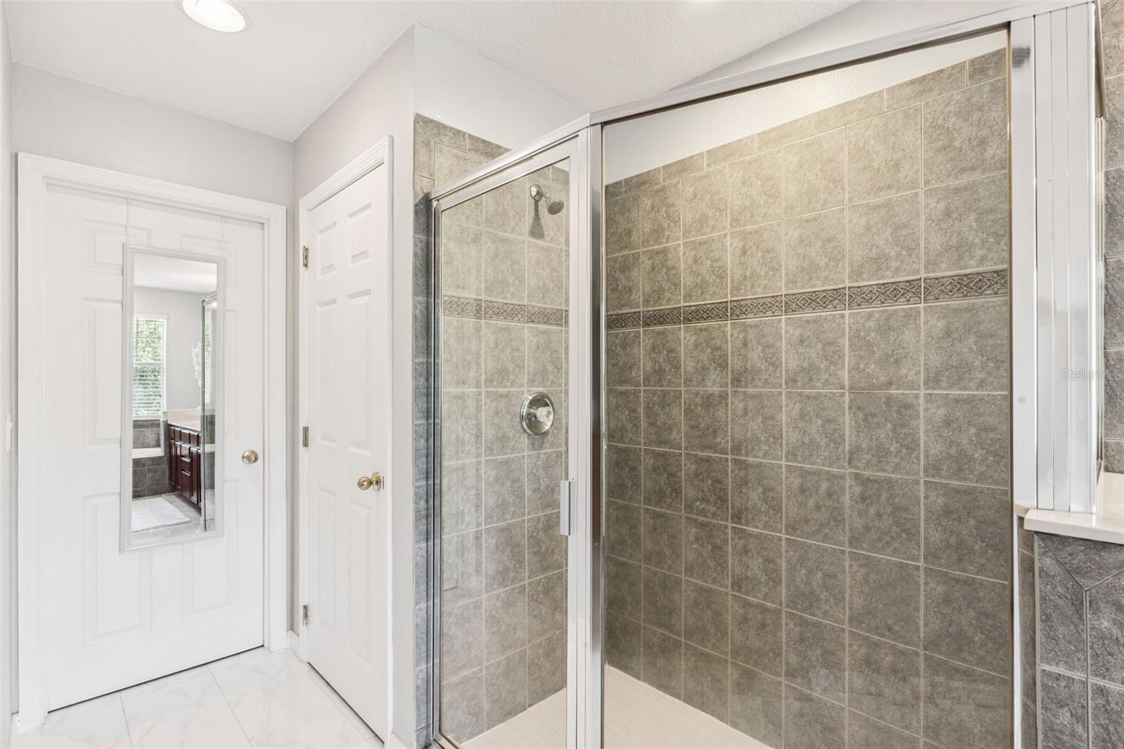 CRANES CREEK - Residential