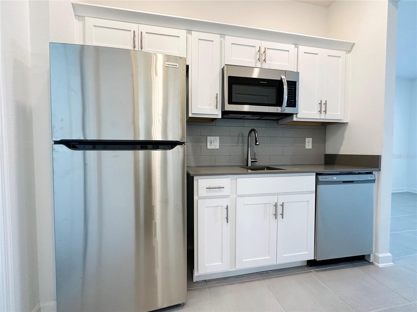 PROVIDENCE GARDEN HILLS 50'S - Residential Lease