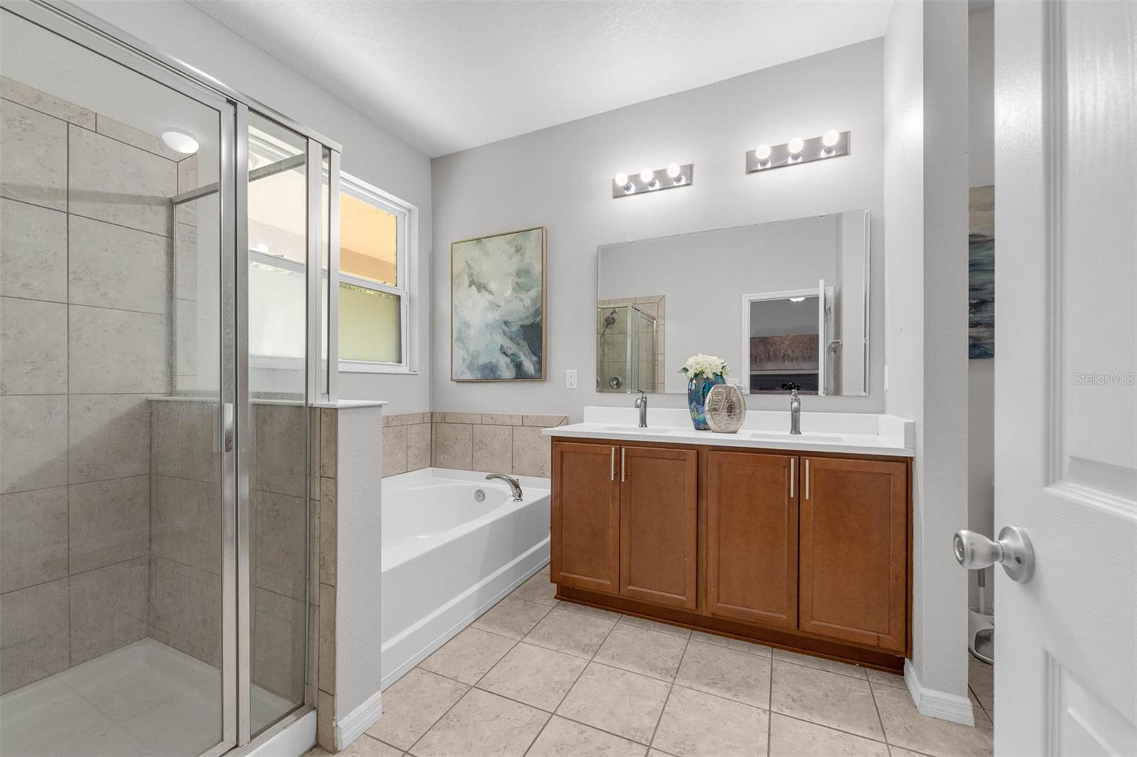 SHINGLE CREEK RESERVE AT THE OAKS PH 3 & 4 - Residential Lease