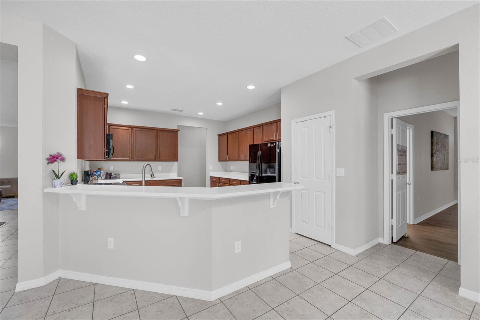 SHINGLE CREEK RESERVE AT THE OAKS PH 3 & 4 - Residential Lease