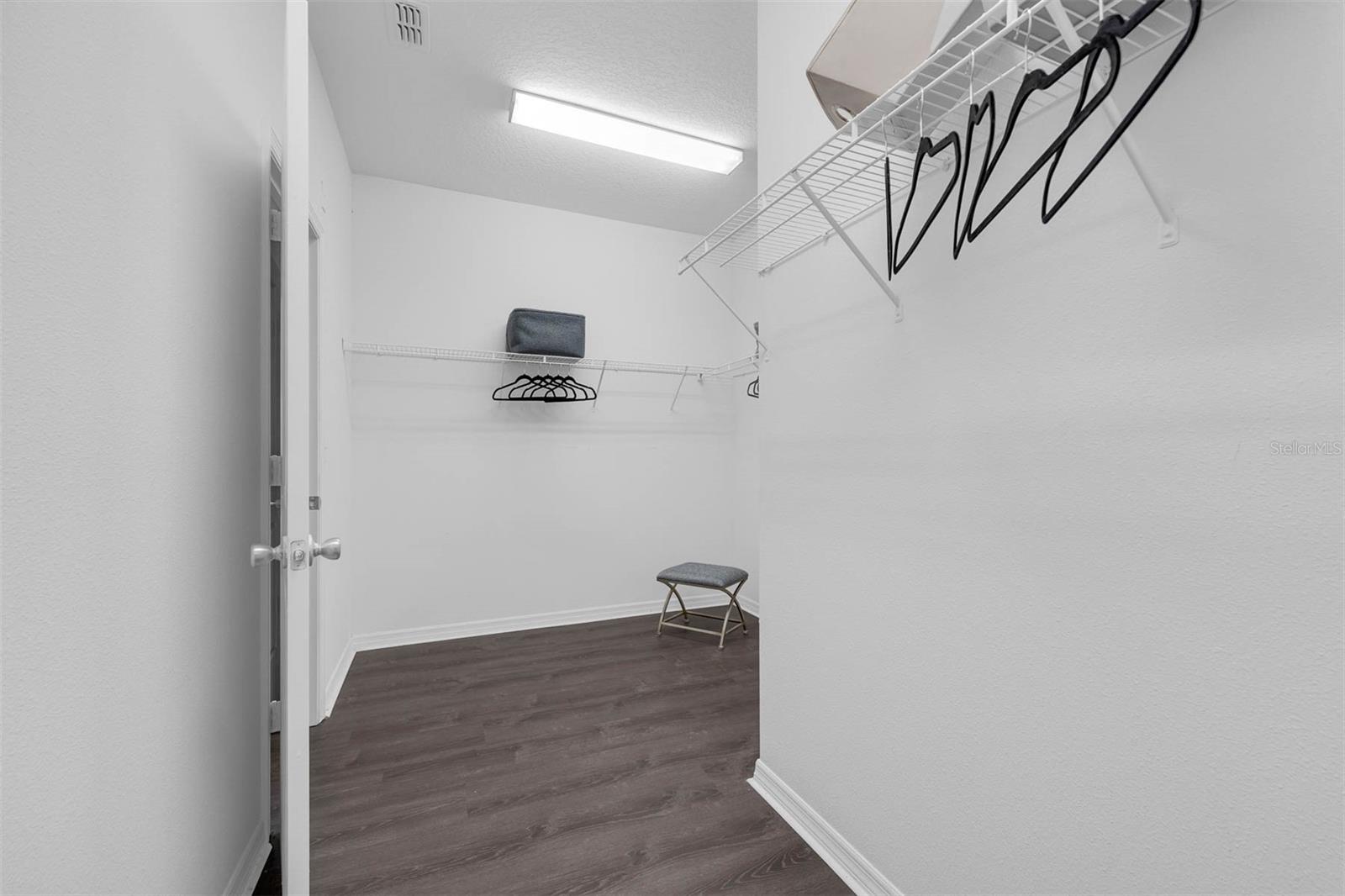 SHINGLE CREEK RESERVE AT THE OAKS PH 3 & 4 - Residential Lease