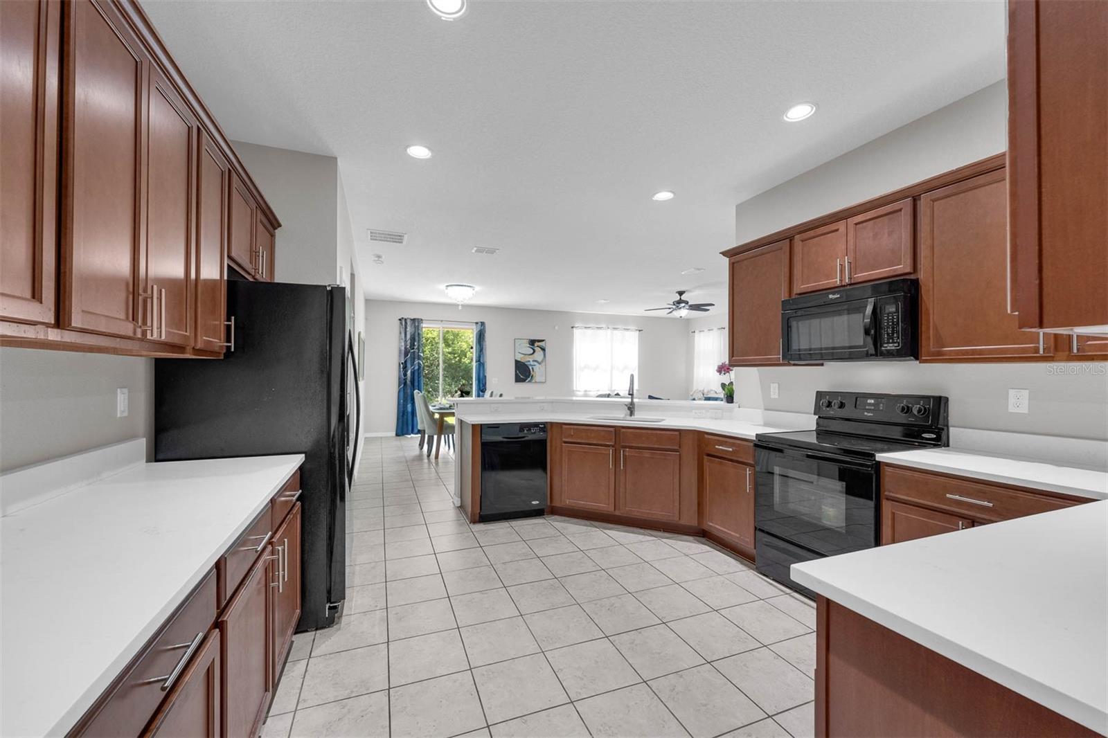 SHINGLE CREEK RESERVE AT THE OAKS PH 3 & 4 - Residential Lease