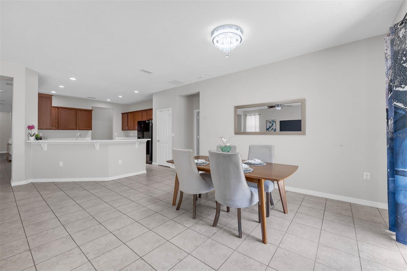 SHINGLE CREEK RESERVE AT THE OAKS PH 3 & 4 - Residential Lease