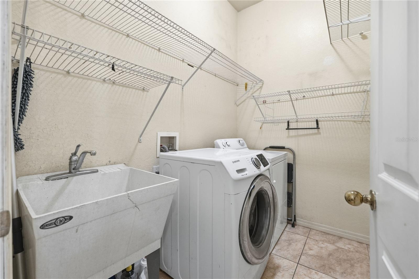 HAMNERS MARJORY B RENMAH - Residential