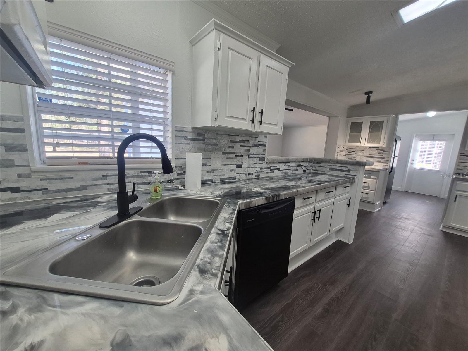 LAKE TROPICANA RANCHETTES - Residential