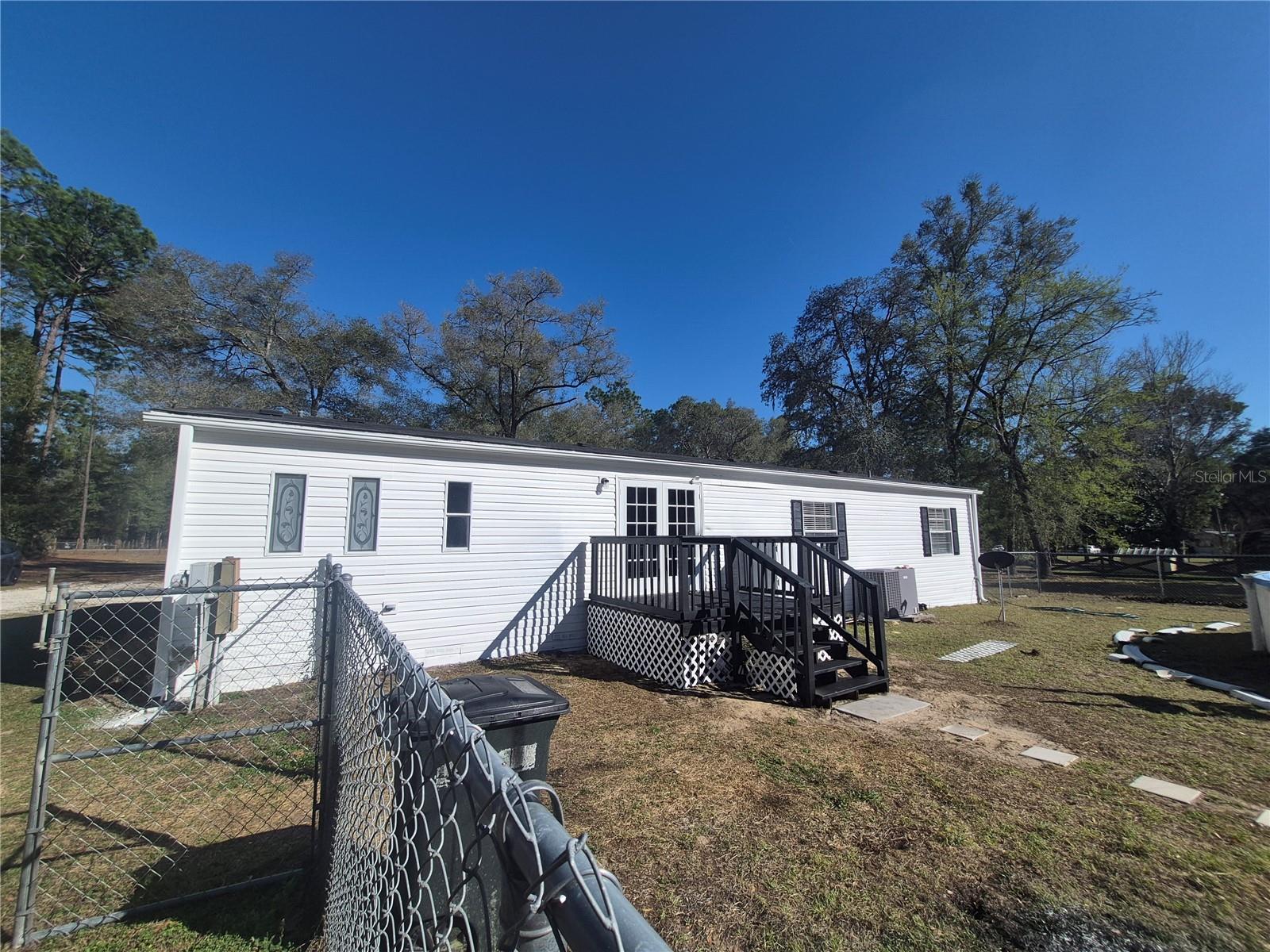 LAKE TROPICANA RANCHETTES - Residential