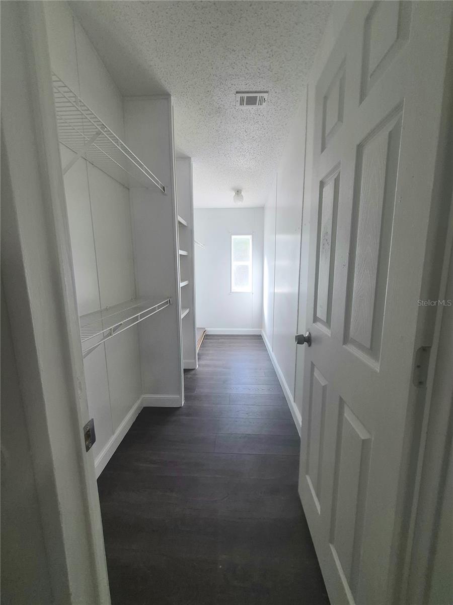 LAKE TROPICANA RANCHETTES - Residential