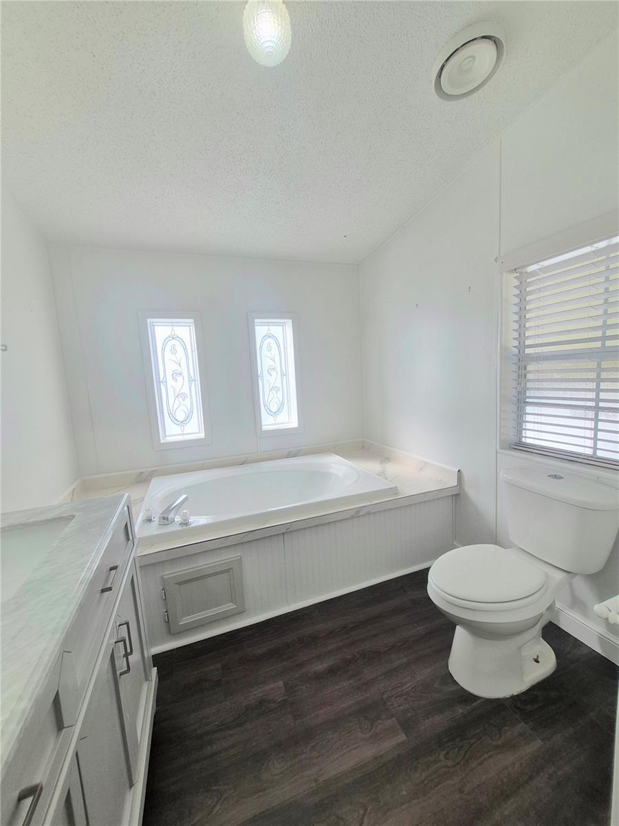 LAKE TROPICANA RANCHETTES - Residential