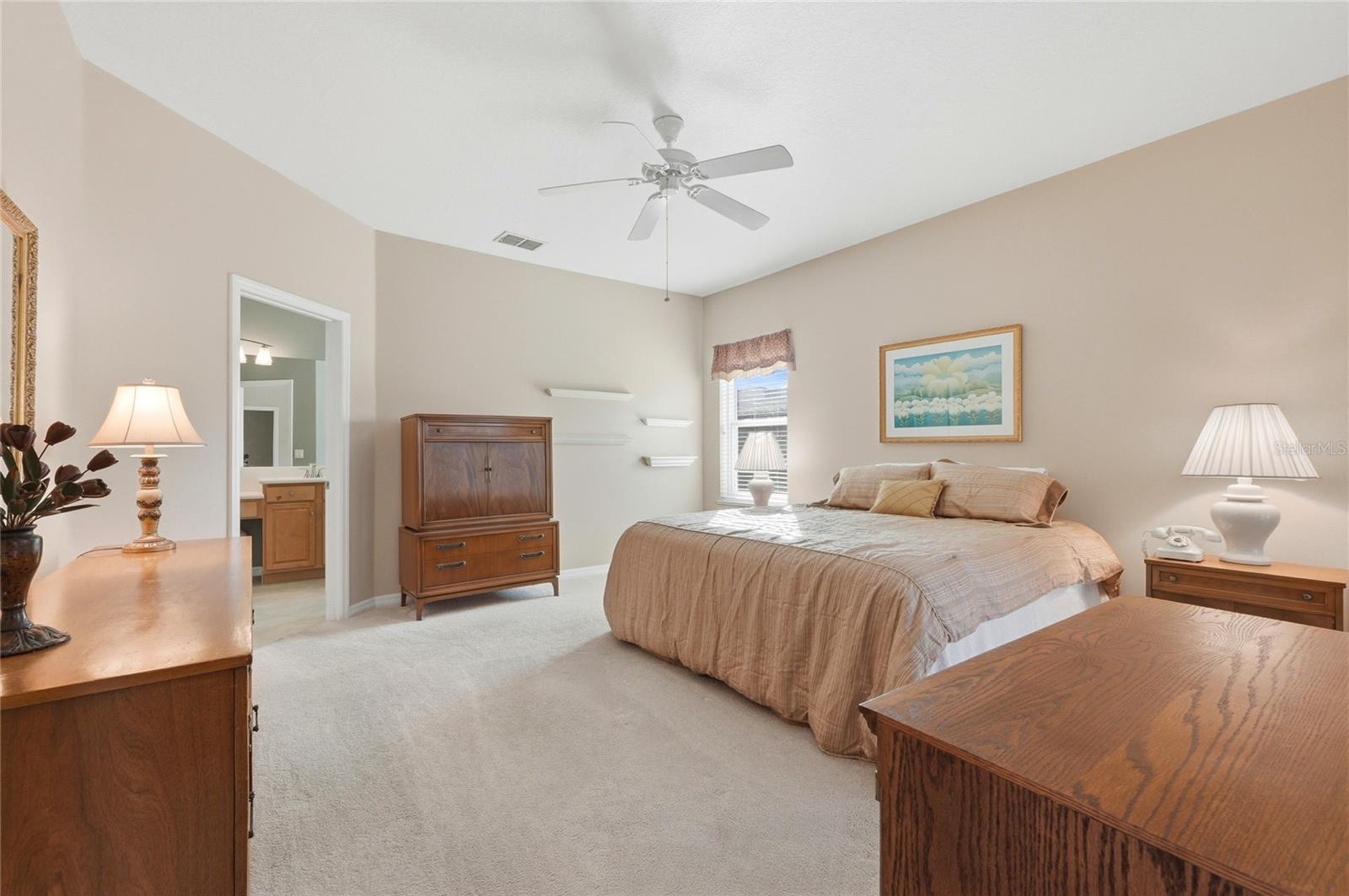 TRADITIONS PH 01 - Residential