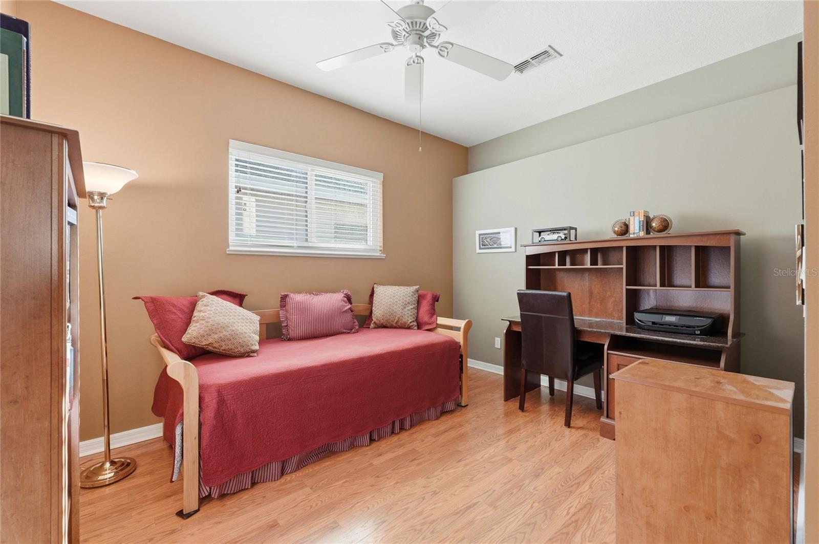 TRADITIONS PH 01 - Residential