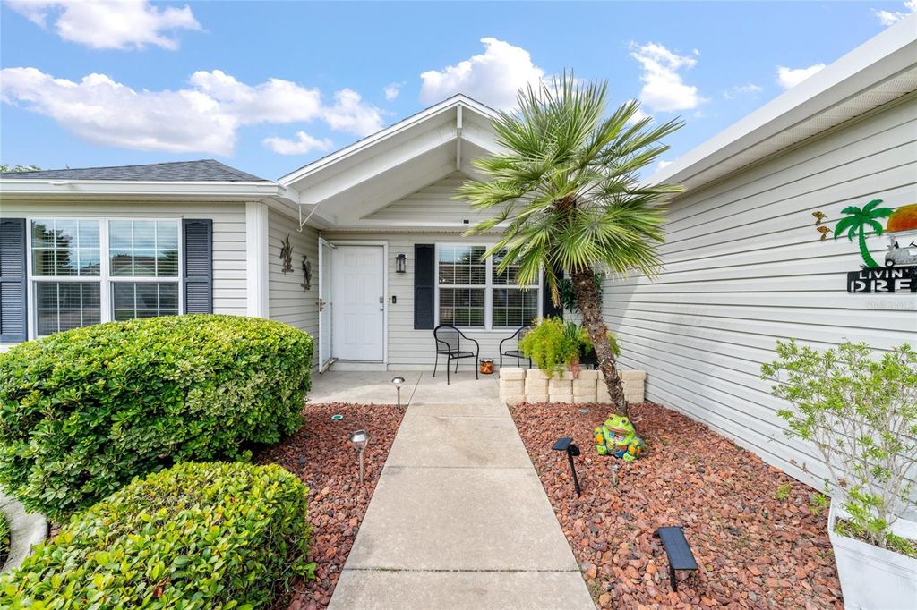 Photo of 17966 SE 89th Natchez Avenue, The Villages, FL 32162 (MLS # G5101949)
