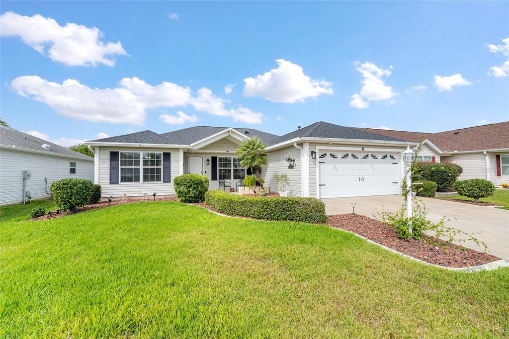 Photo of 17966 SE 89th Natchez Avenue, The Villages, FL 32162 (MLS # G5101949)