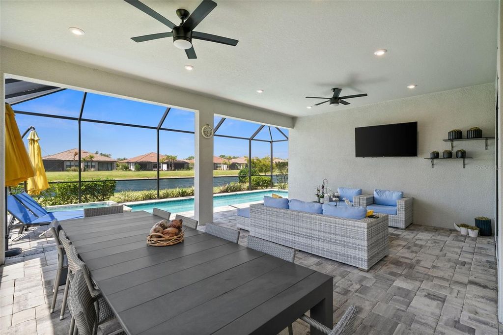 Photo of 6266 Mesa Glen, Bradenton, FL 34203 (MLS # A4649425)