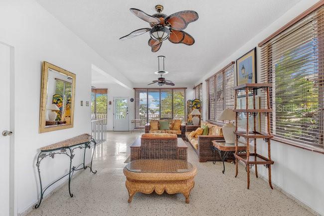 BARRIO ENSENADA - Residential