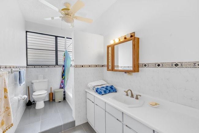 BARRIO ENSENADA - Residential