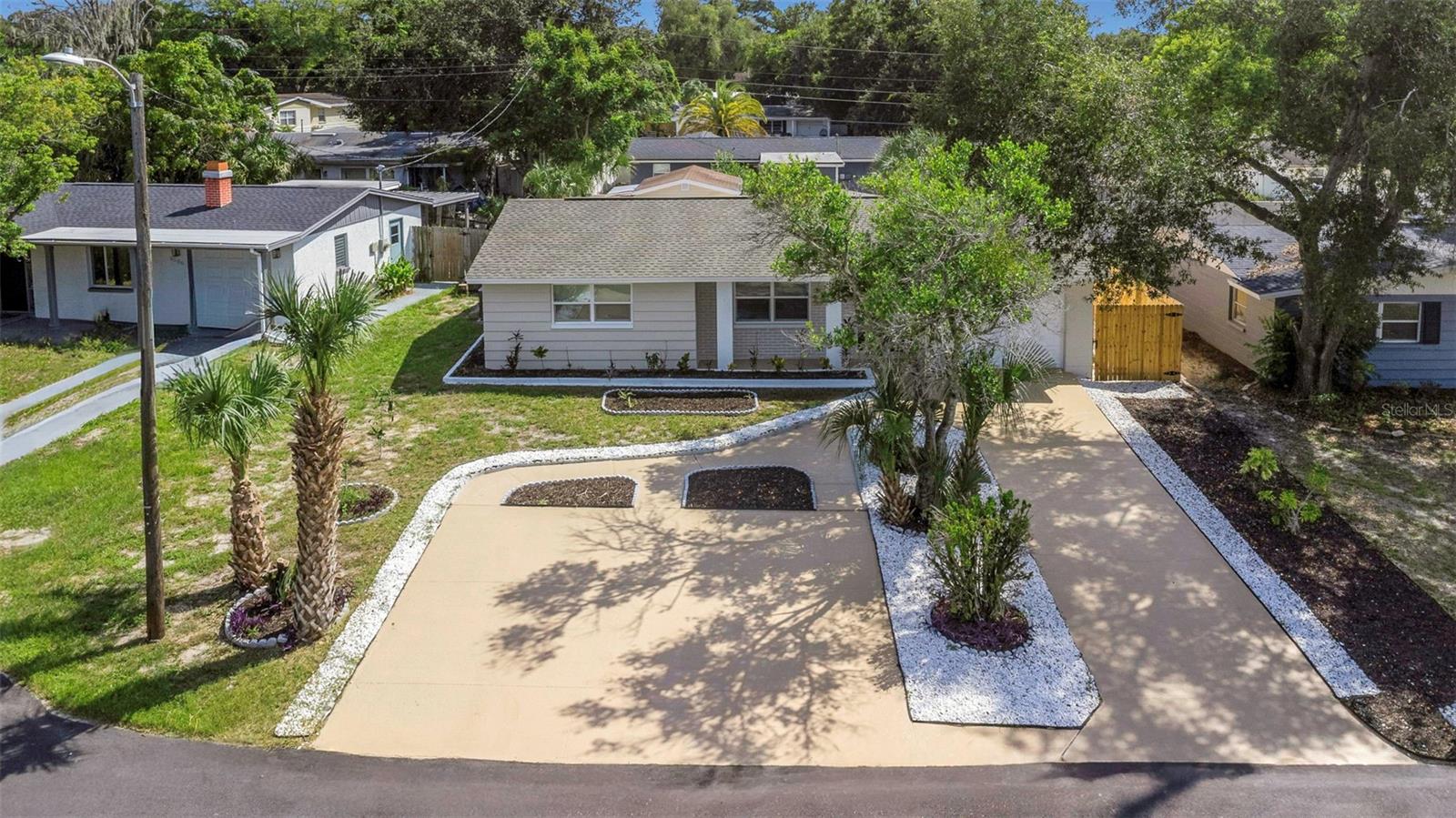 6200 EMERALD DRIVE