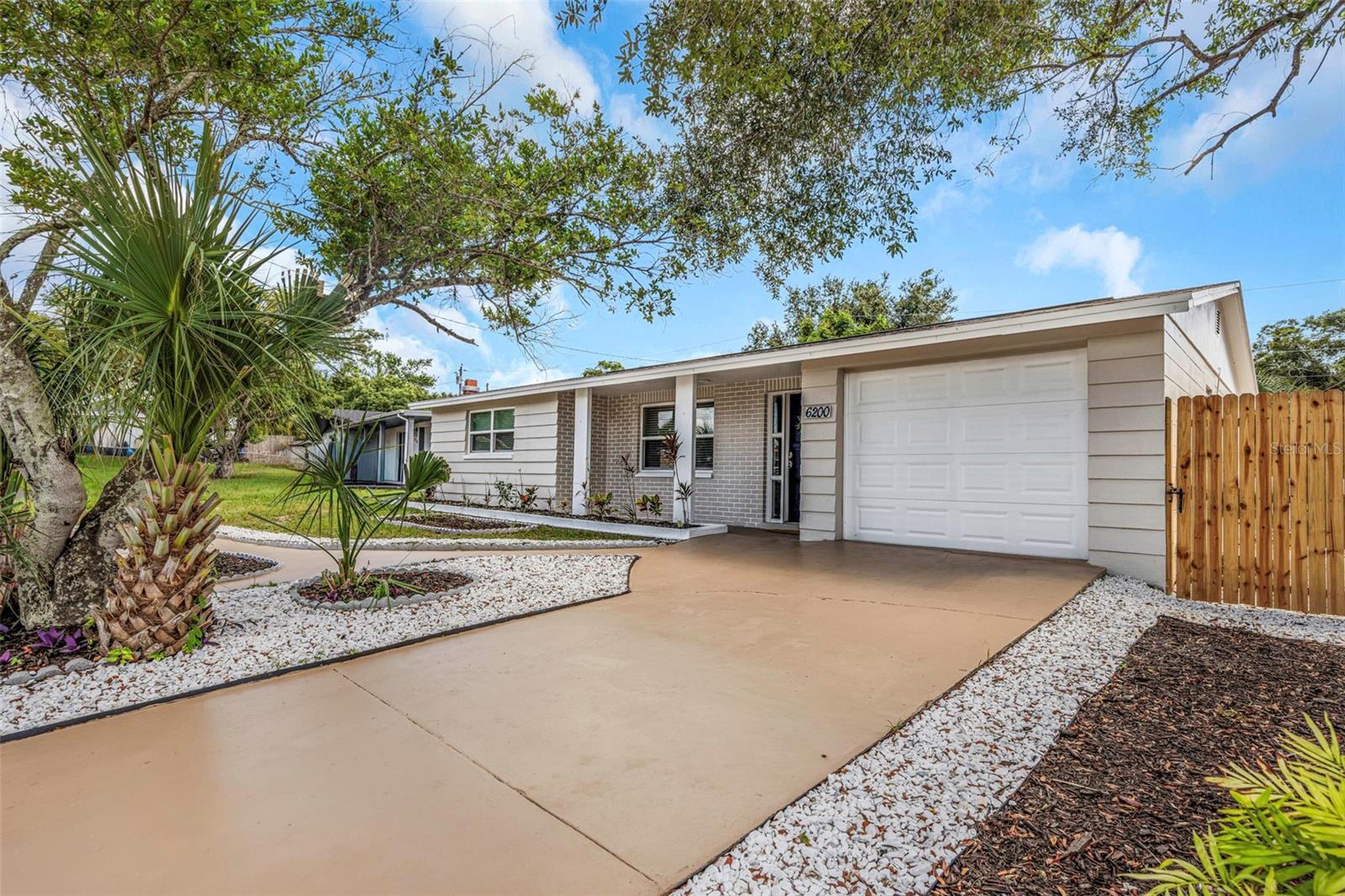 6200 EMERALD DRIVE