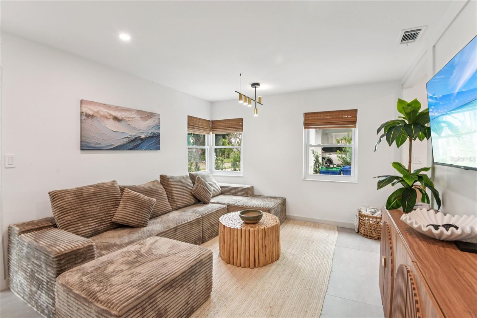 Casas a venda 4 - Jen Dantas 15506 1ST STREET E