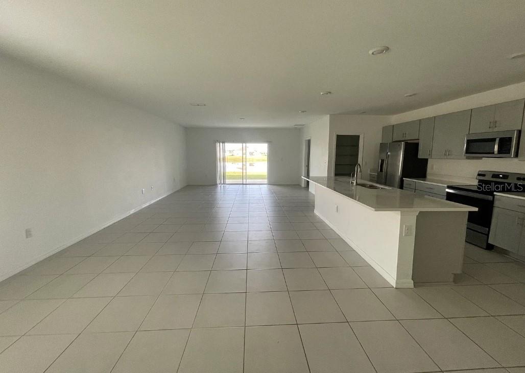 STEPPING STONE POD A PH 1 - Residential Lease