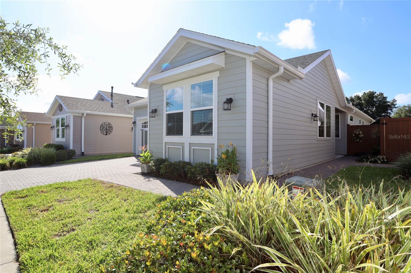 406 ALCOVE DRIVE