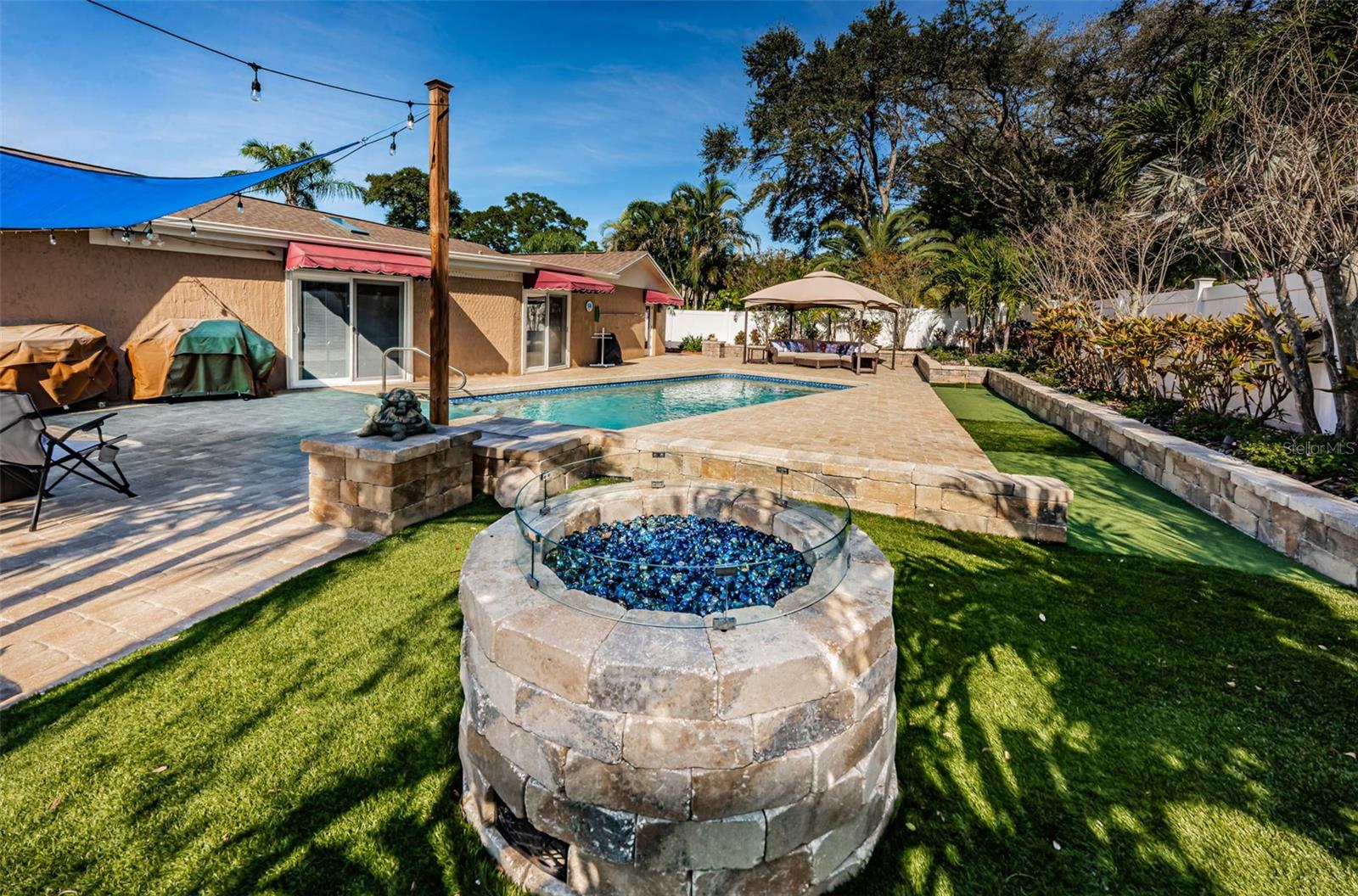 HAMMOCKS THE - Residential