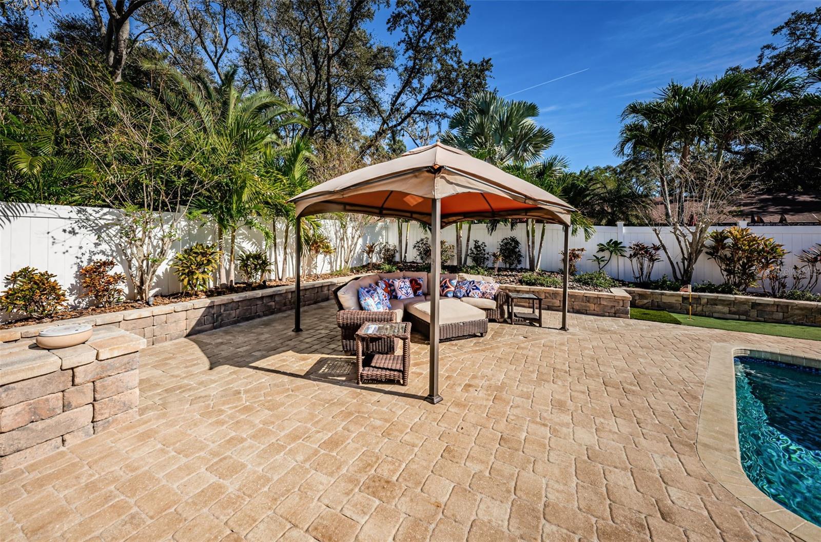 HAMMOCKS THE - Residential