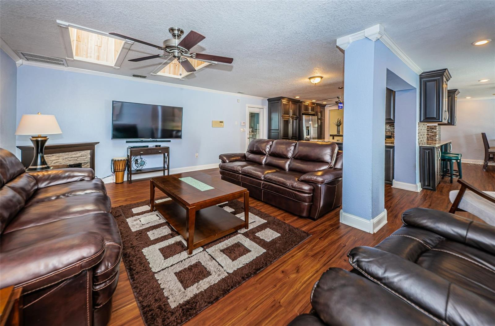 HAMMOCKS THE - Residential