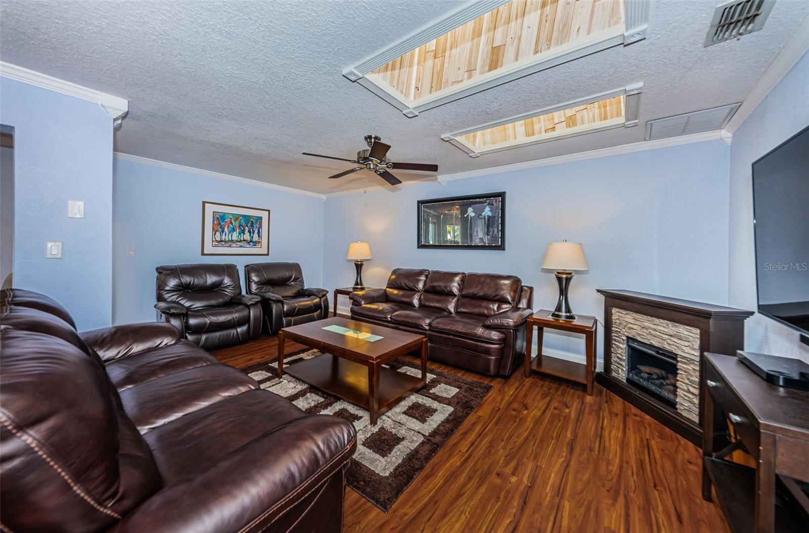 HAMMOCKS THE - Residential