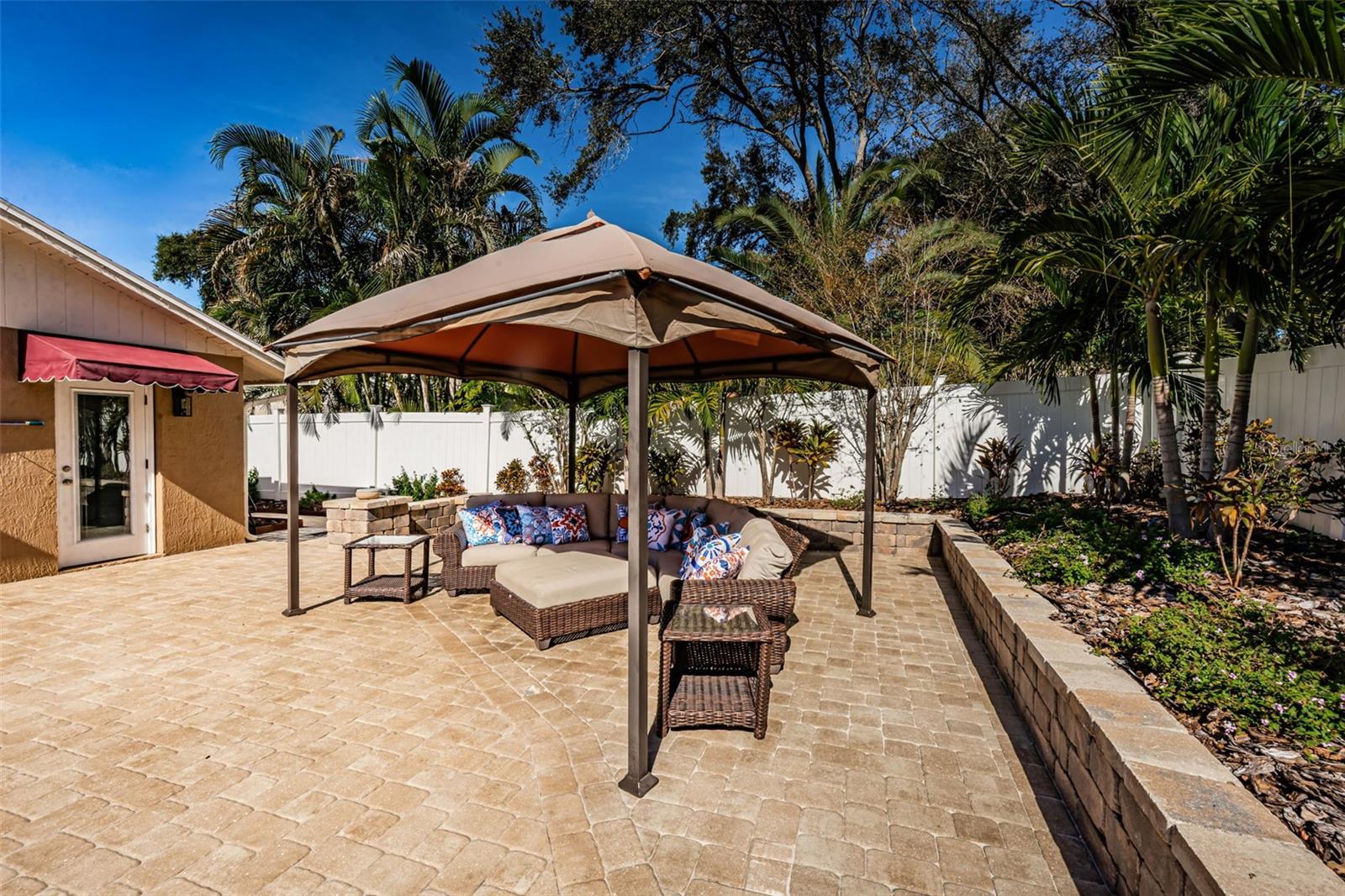 HAMMOCKS THE - Residential