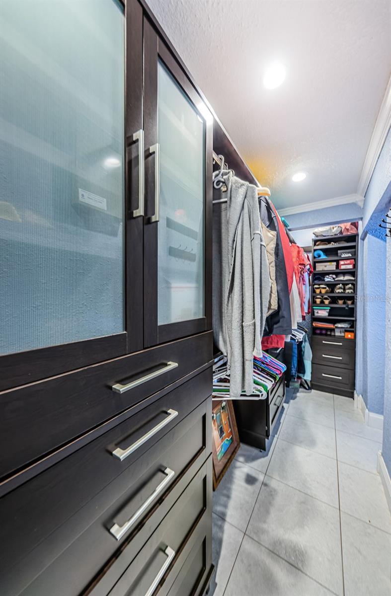 HAMMOCKS THE - Residential