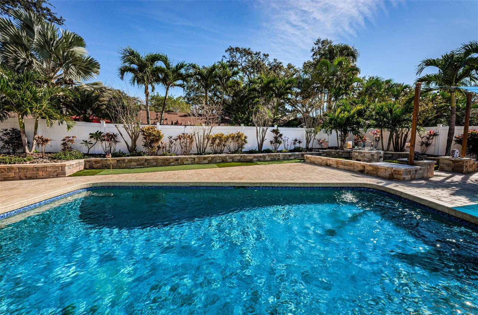 HAMMOCKS THE - Residential