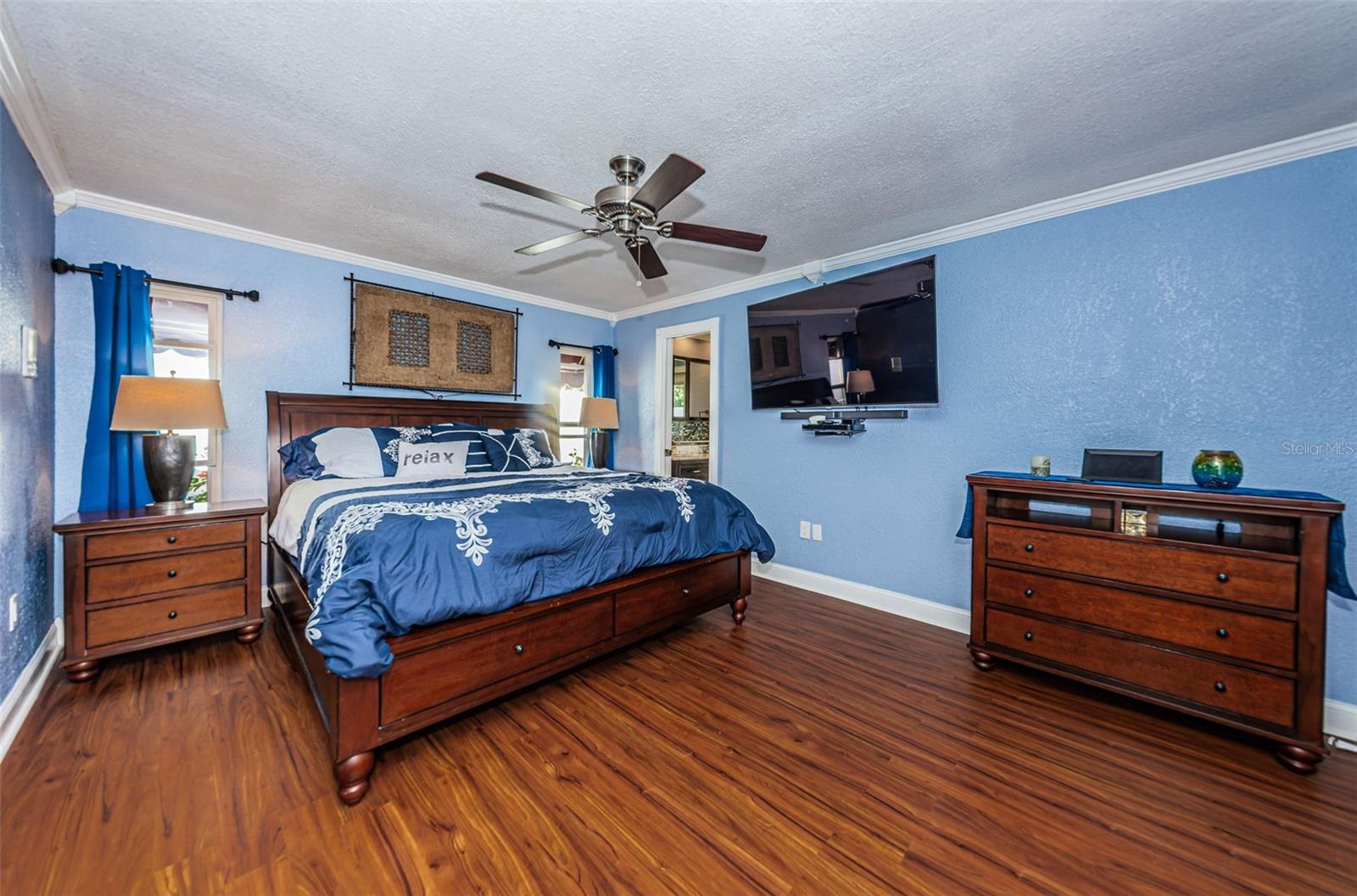 HAMMOCKS THE - Residential