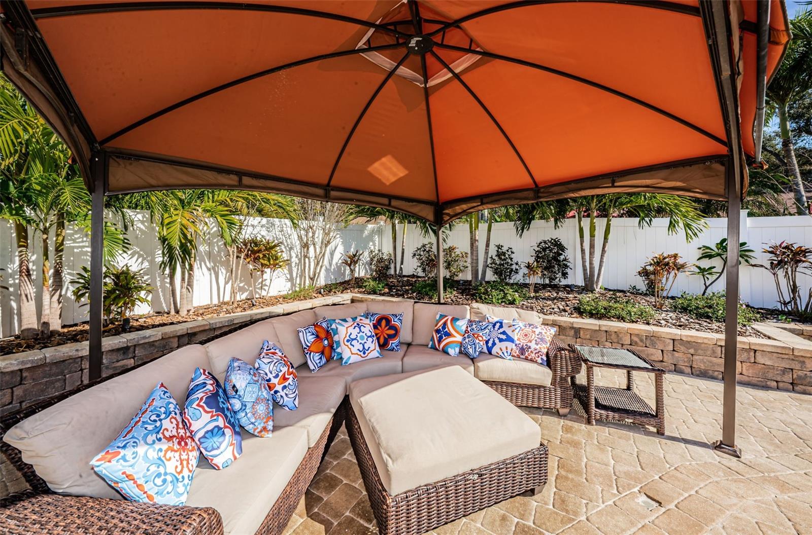 HAMMOCKS THE - Residential