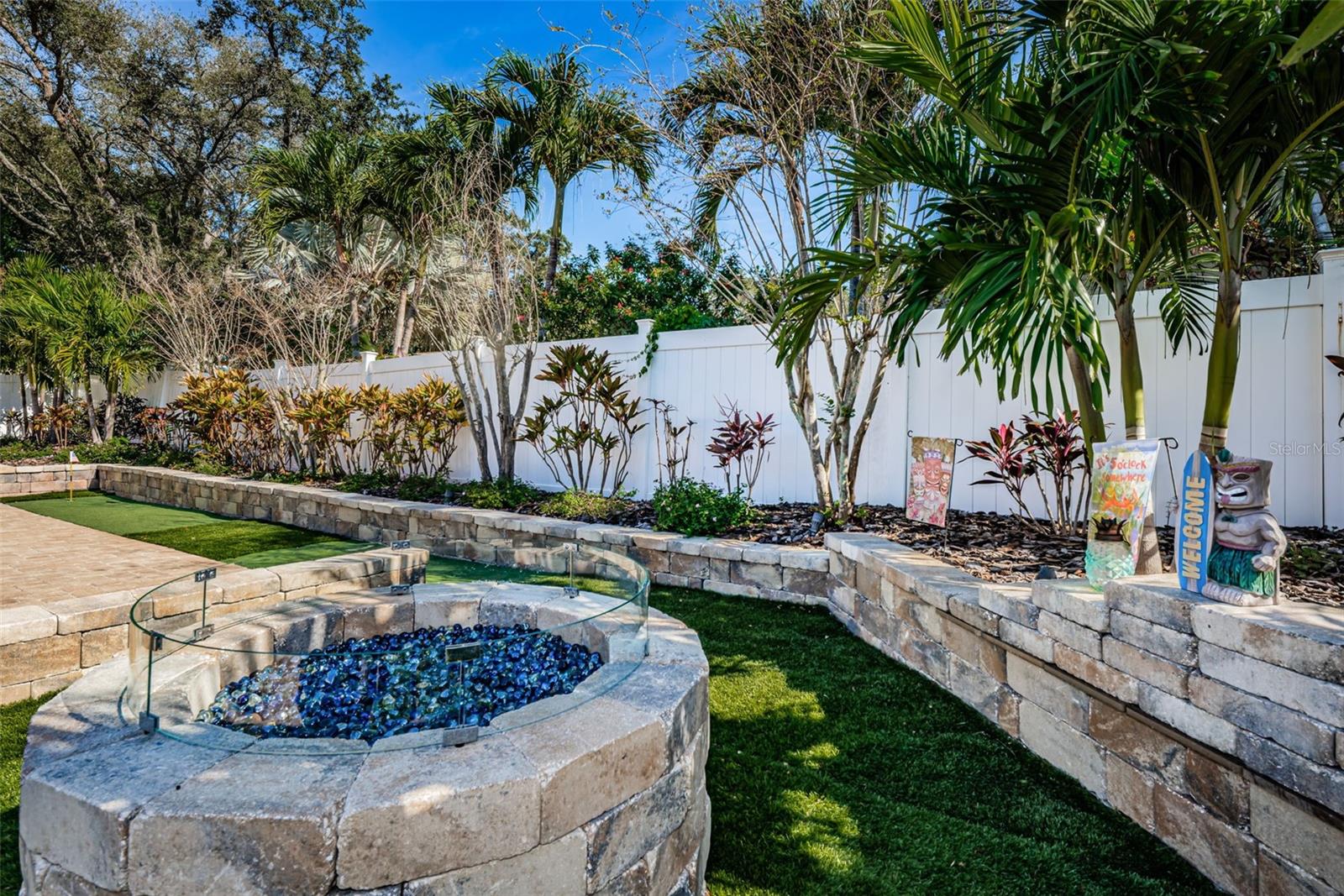 HAMMOCKS THE - Residential