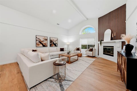 1008 Royal Birkdale Drive, Tarpon Springs, FL 34688