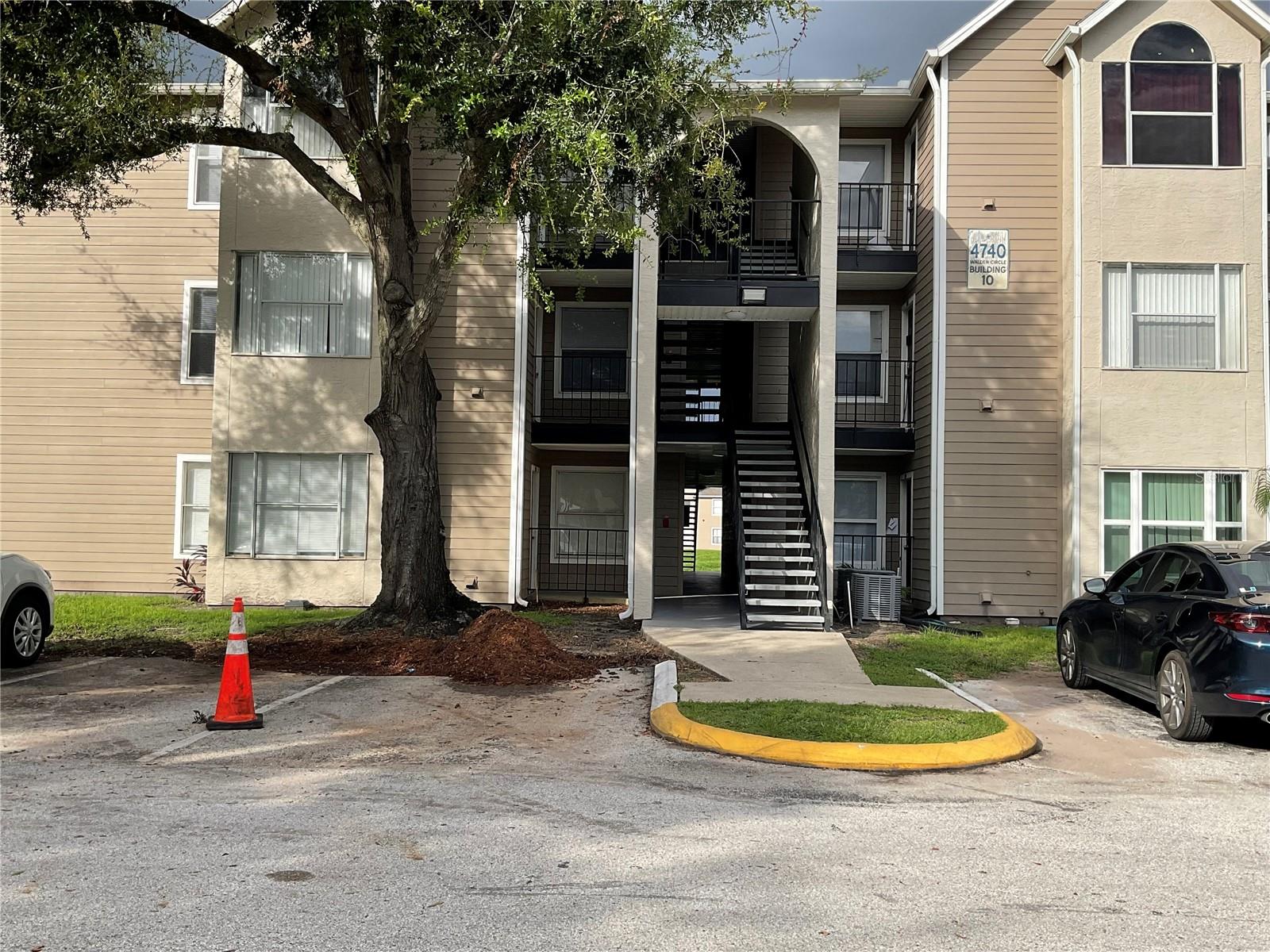 WALDEN PALMS CONDO - Residential Lease