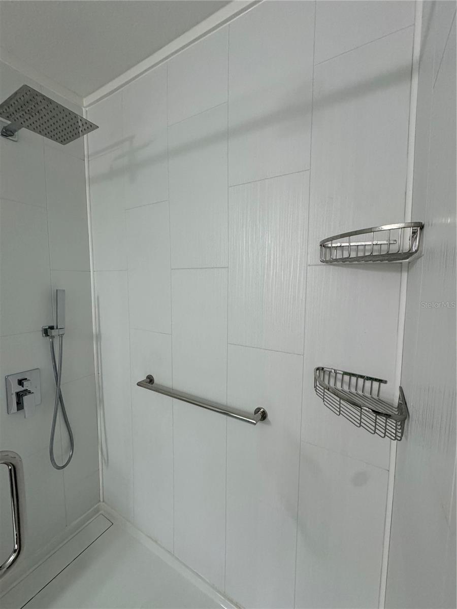 WALDEN PALMS CONDO - Residential Lease