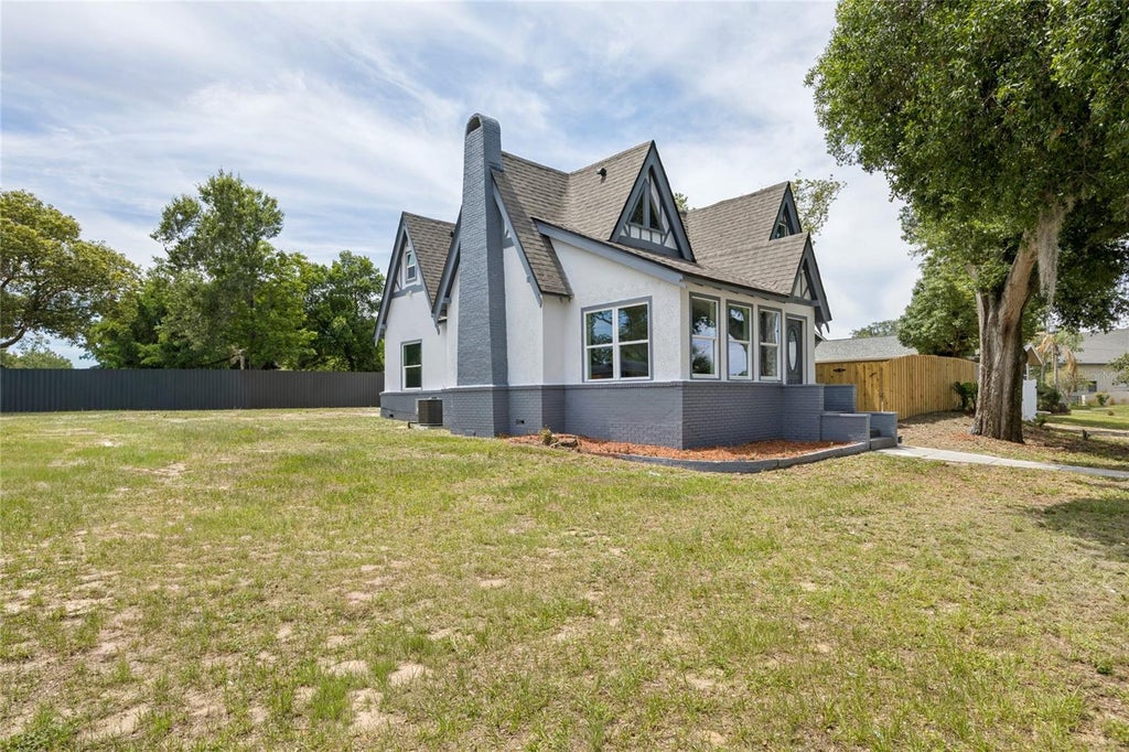 Photo of 1326 East Avenue, Clermont, FL 34711 (MLS # S5151712)