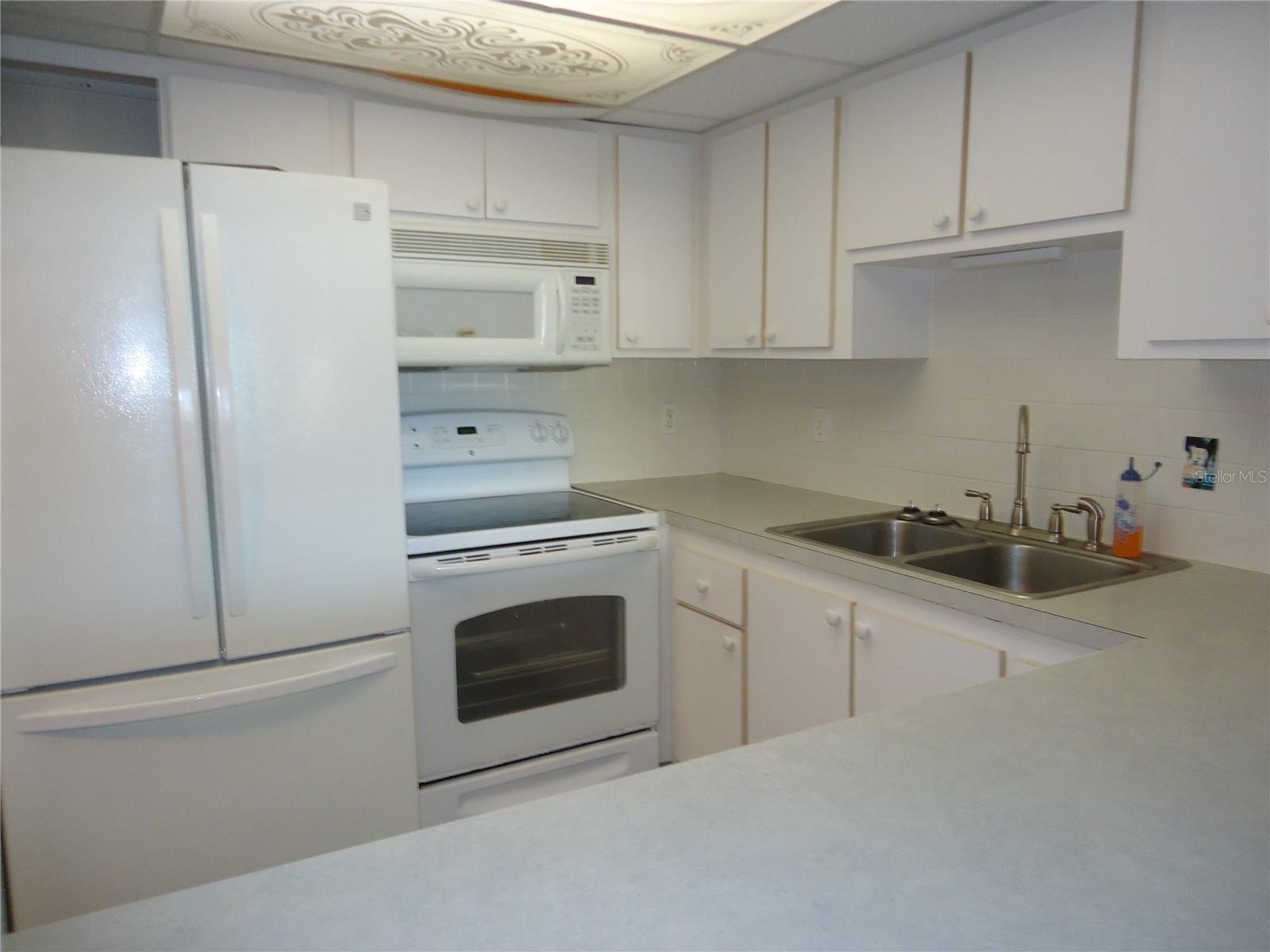 4550 COVE CIRCLE 405