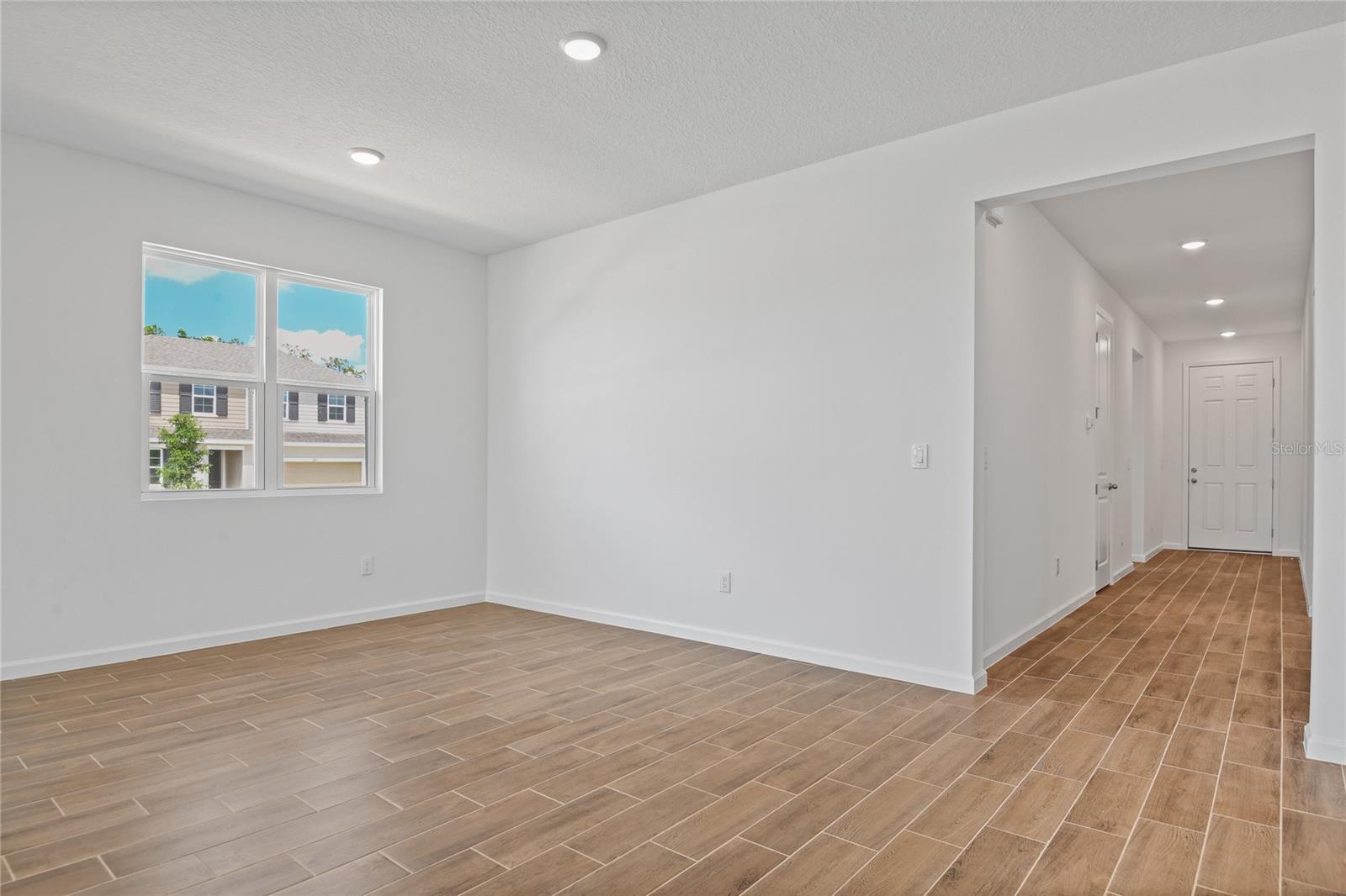 1654 SUGARBELLE CIRCLE