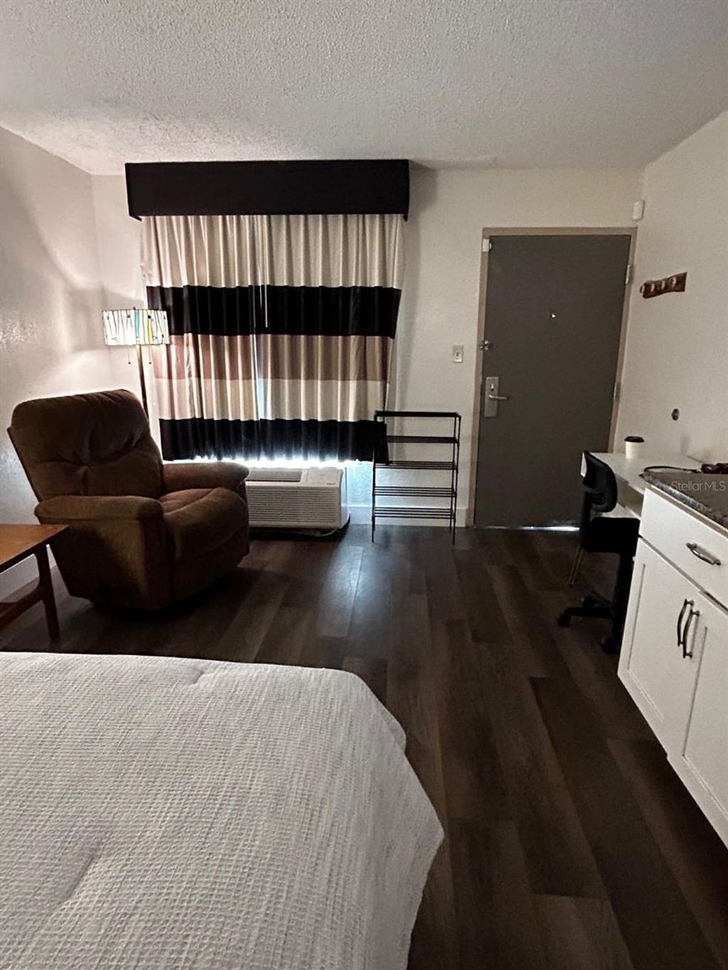 Photo of 7150 N Tamiami Trail #S515, Sarasota, FL 34243 (MLS # B4902118)