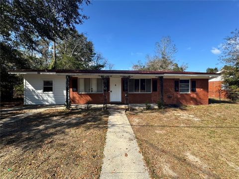 4 beds bed, 2 baths bath property at 446 Sw Theresa Court, Lake City, FL 32025