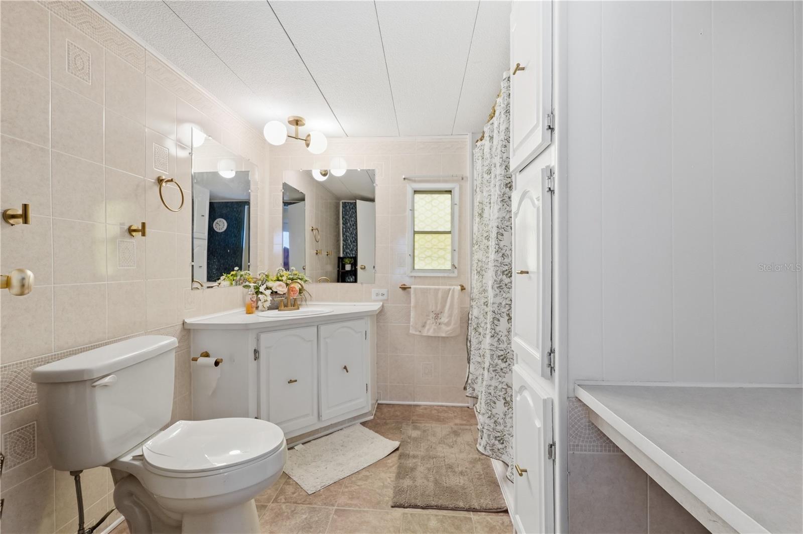 GOLDEN GATE MOBILE HOME PARK UNREC - Residential