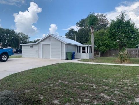 A home in WINTER HAVEN